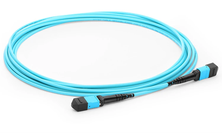Kuituoptinen MPO Patchcord