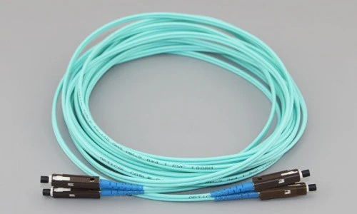 Kuituoptinen MU Patchcord