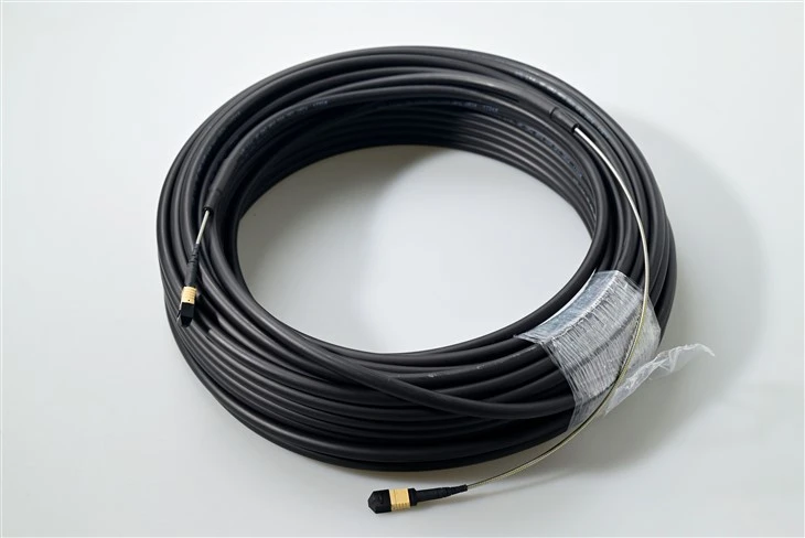 MTP MPO Fiber Patch -johdot panssaroitu kaapeli
